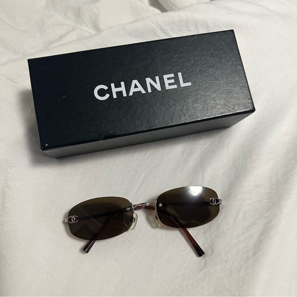 VTG CHANEL RIMLESS SUNGLASSES - Picture 1 of 6